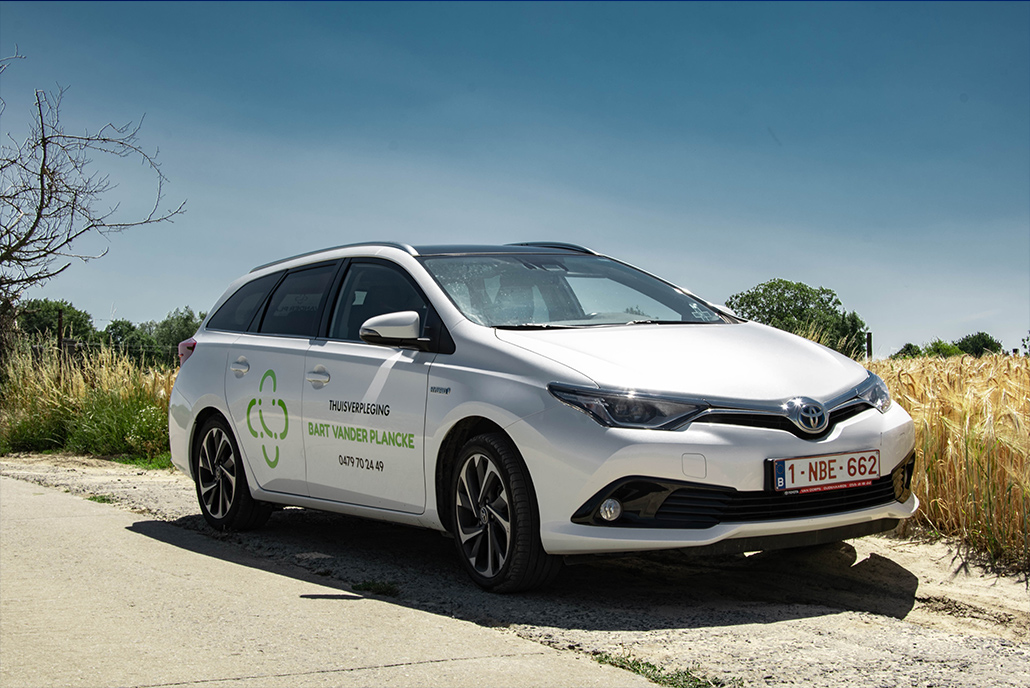 wagenbelettering carwrap verplegingswagen